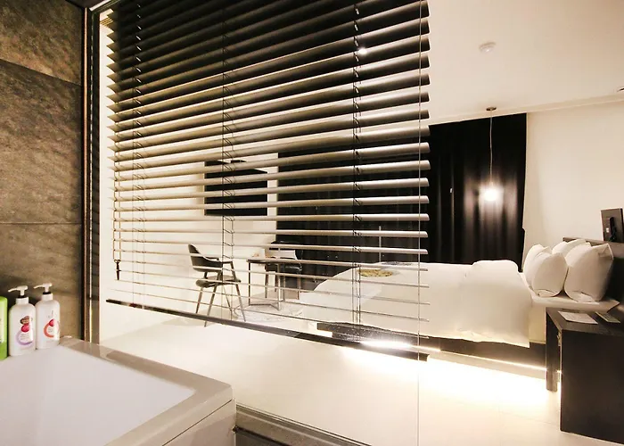 Yaja Sasang Terminal Hotel 2*