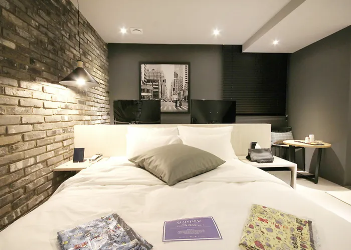 Hotel Yaja Sasang Terminal 2*