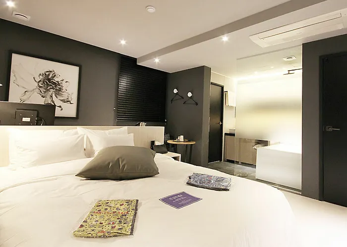 Yaja Sasang Terminal Hotel 2*