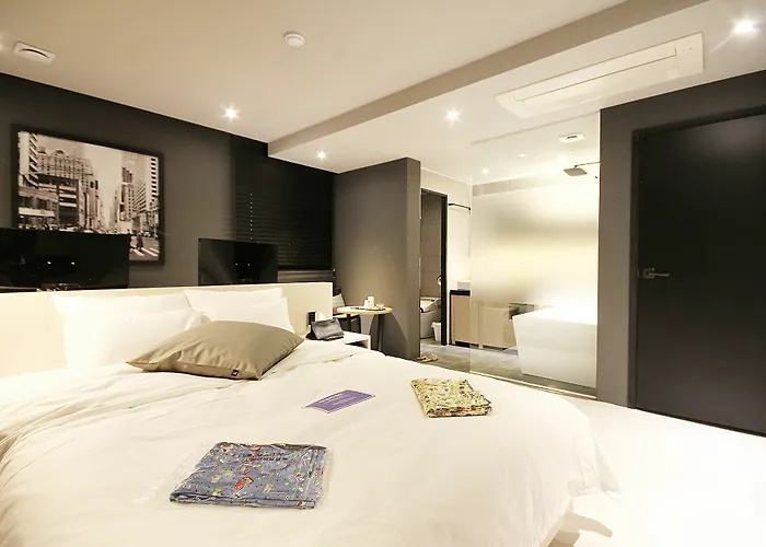 Yaja Sasang Terminal Hotel 2*